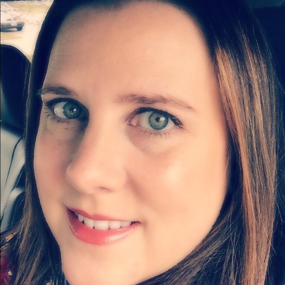 Meet your Posher, Jessica - Picture 1 of 1
